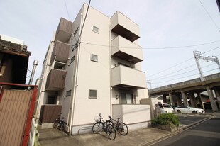 ラバラ堀田の物件外観写真